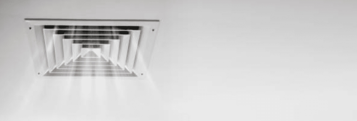Ventilatierooster plafond waardoor lucht wordt ingeblazen